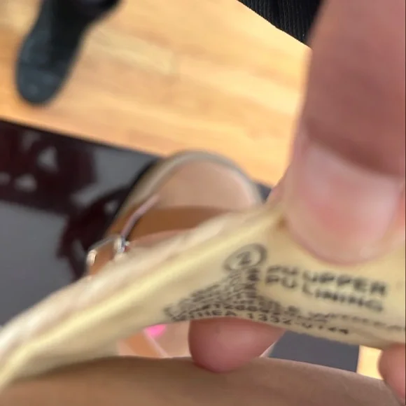 Steve Madden Cream and Brown Flat Sandals with Ankle Strap - Picture 9 of 10